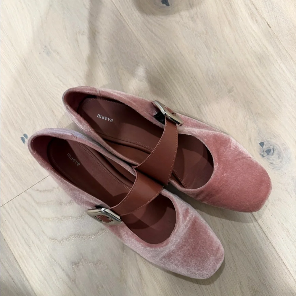 Maeve elegant velvet